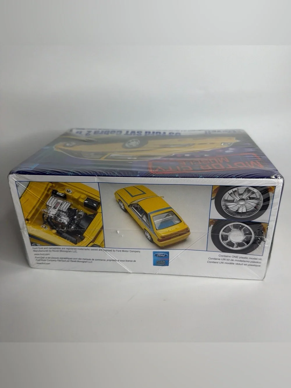 Revell 1993 Ford SVT Cobra 1:24 Model Kit